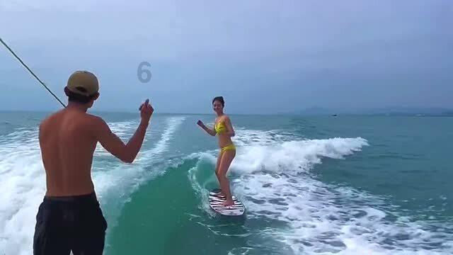 63岁大妈反复口腔溃疡，各种用药治不好，医生一句话直接让她崩溃